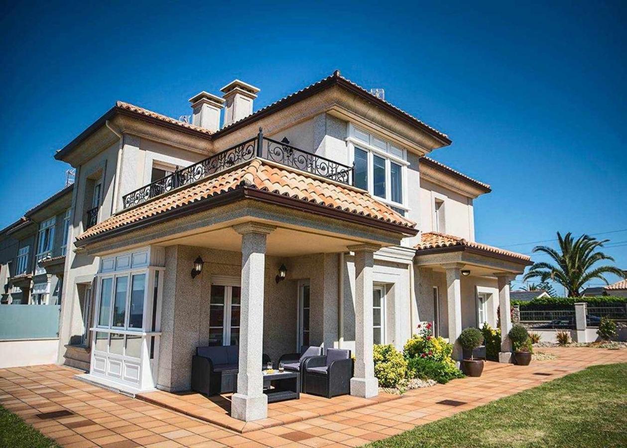 Chalet Pareado Con Jardin En 1ª Linea De Mar Villa Burela Exterior foto